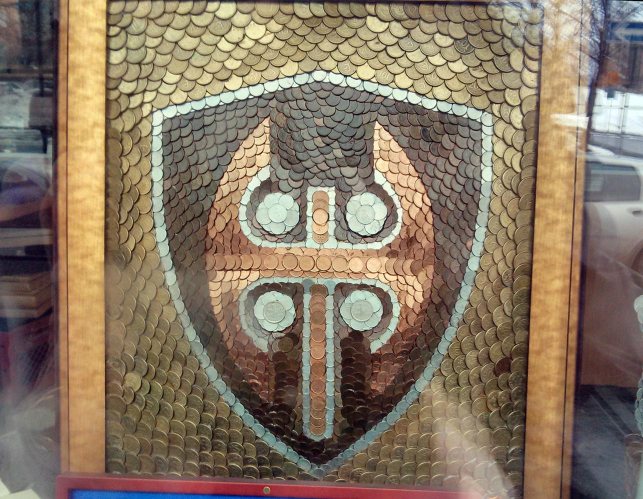 Vanhoista markan ja pennin kolikoista tehty Tappara-logo